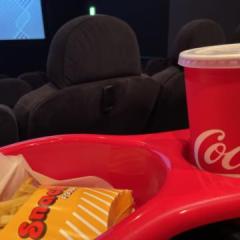 映画館でえっちなことしちゃダメよ？