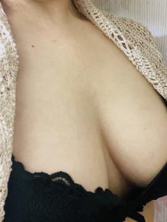 鶴富屋敷　礼子(人妻バイト)