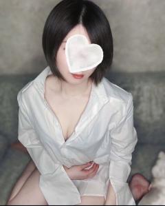  女子アナ系美女えれな