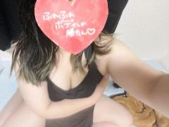 鹿児島天文館デリヘルLOVEVE～ラヴィーヴ～(鹿児島市) もな☆愛嬌抜群むっちり小柄女子☆