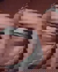  まに