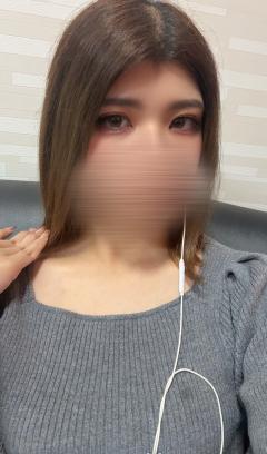 ピンクパピヨン(別府市) れい