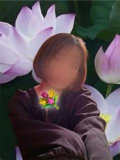 鶴富屋敷　もも(新人)