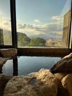 MANIN-ONREIマン淫御礼(大分市) 風月（ふづき）色白巨乳美人