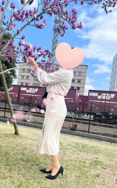 Mrs. LUSH　多江子