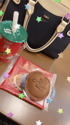 BLUE MOON cafe　兎空(とあ)甘えん坊巨乳美少女