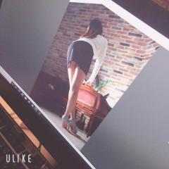 今日は友達のイベントに行く予定