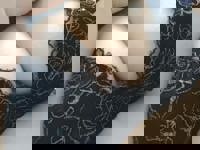 ロイヤルホテルのお兄さん