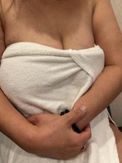 人妻宅急便　じゅん(色白巨乳)