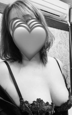 鶴富屋敷 礼子(人妻バイト)