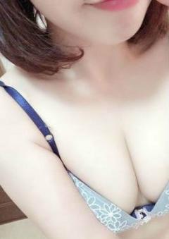 エッチなレンタル彼女 梓実-Azumi- チョコ