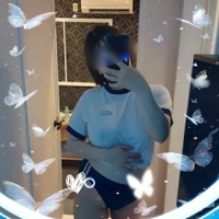 ショートの女の子