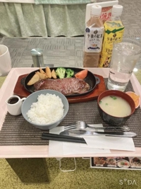 ラブホご飯…