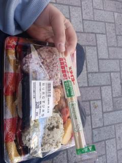 遅めのお昼(*´`)