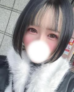 BLUE MOON cafe(大分市) 唯華(ゆいか)激可愛癒し系アイドル