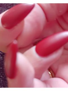 真っ赤なネイル