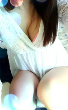 BLUE MOON cafe(大分市) 愛月(えれな)可憐なエロ姫