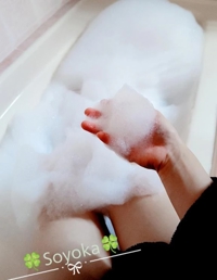 滑っちゃうのは、泡のせい？それとも……