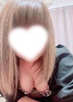 鹿児島天文館デリヘルLOVEVE～ラヴィーヴ～　かな☆可愛い系パイパンお姉さん☆