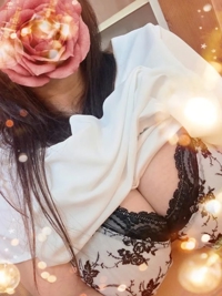 ∠(　- )／