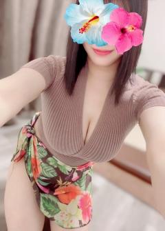 美らエス　知念みく