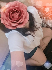 ∠(　- )／
