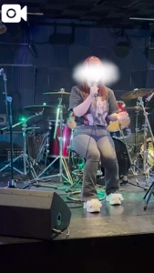 私には