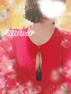 雨宿り…?