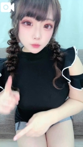 この髪型褒められたから帰ったら自宅撮影会かしら