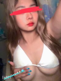 こんばん(   )わー