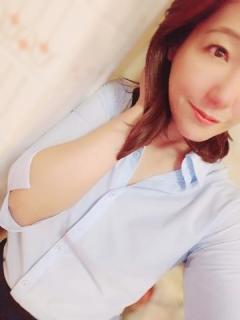 熟成熟母の官能花びらめくり なつみ 久しぶりにやる気MAX（いつもですけどね〜）