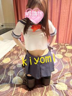 ?セーラー服?