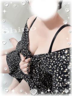 MANIN-ONREIマン淫御礼　紫乃（しの）濡れて艶めく人妻