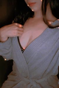  新人あき
