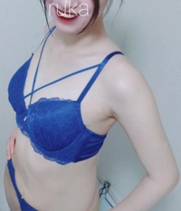 腰まで振っちゃって,,,,,,,,,,信じられなぁい